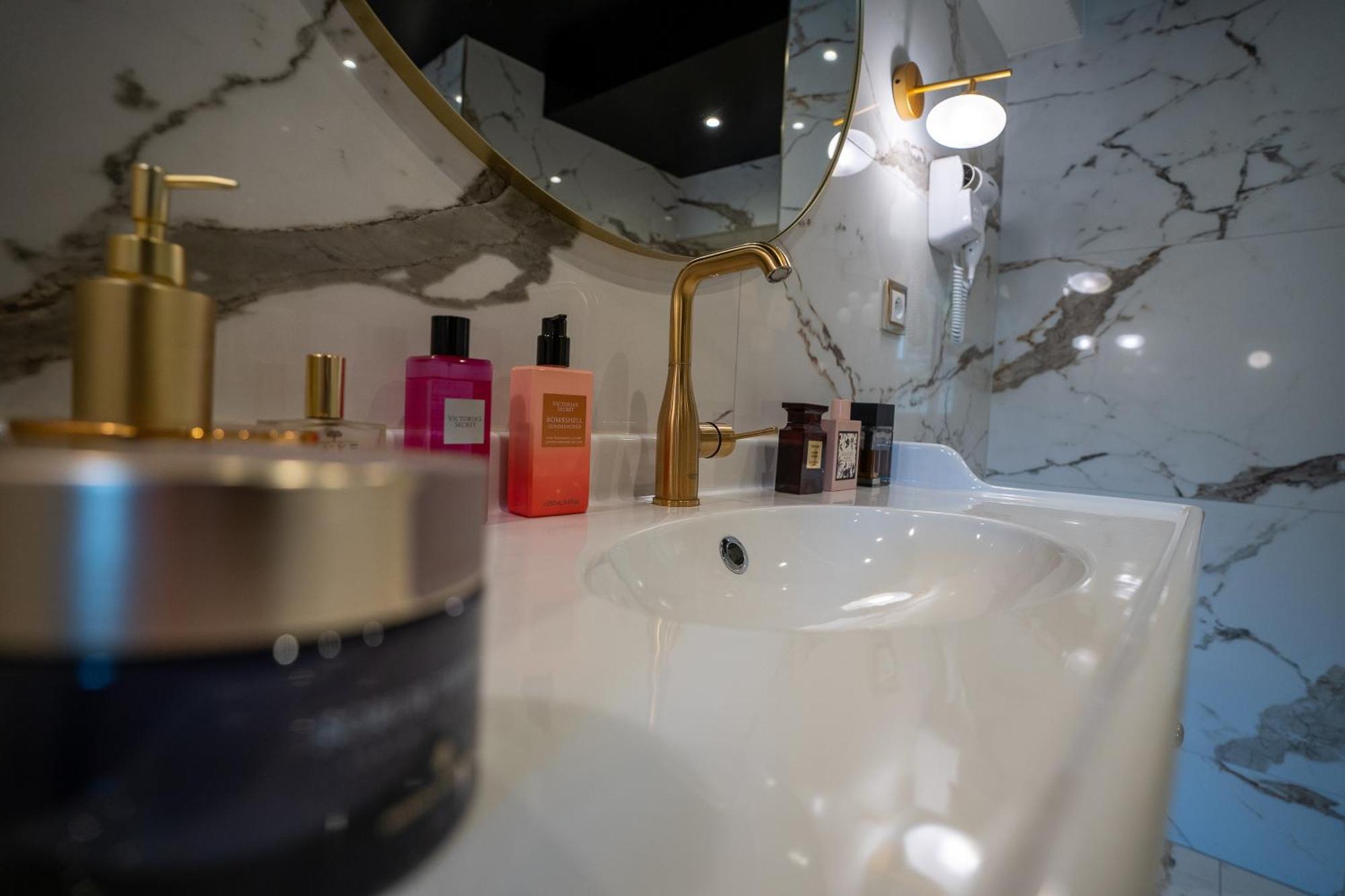 Appartement D'Exception Avec Jacuzzi Villefranche-sur-Saône Kültér fotó
